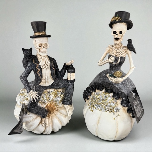 Skeleton Bride & Groom Couple on Pumpkin Skull Halloween Decor - Picture 1 of 10